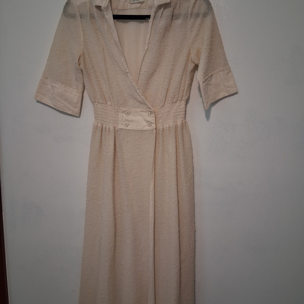 Chic Cream Midi Dress
